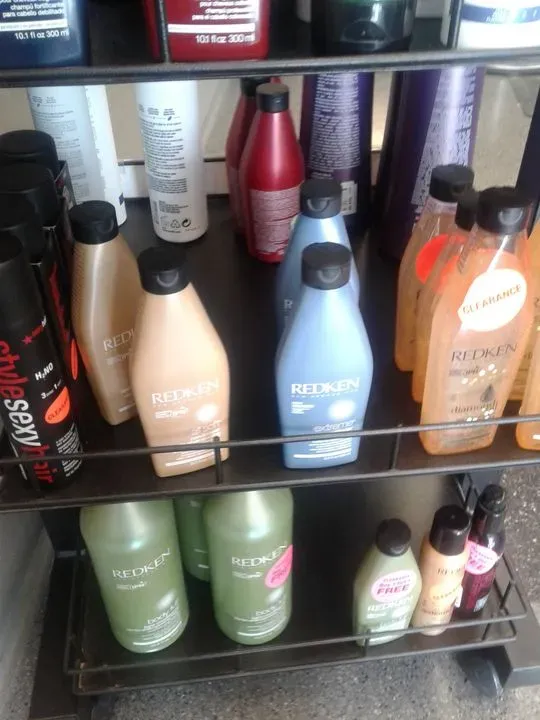 https://cdn.salonspotlight.com/photos/XBOQObQIXoTTHScpnU3p/a6d37e90-880d-41a2-9e35-42d6adf76956_720x720