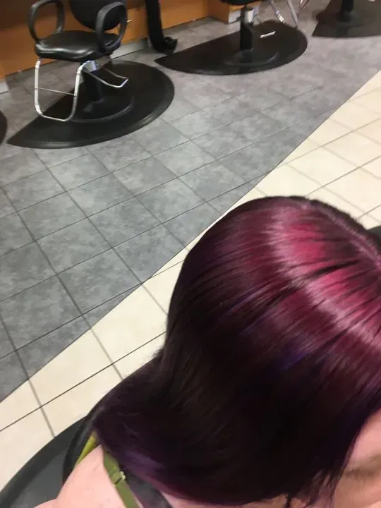 https://cdn.salonspotlight.com/photos/XC8BdFZddApDeWeQvIAb/8411a65d-849f-46c2-9f4c-a9cdd08468a7_720x720