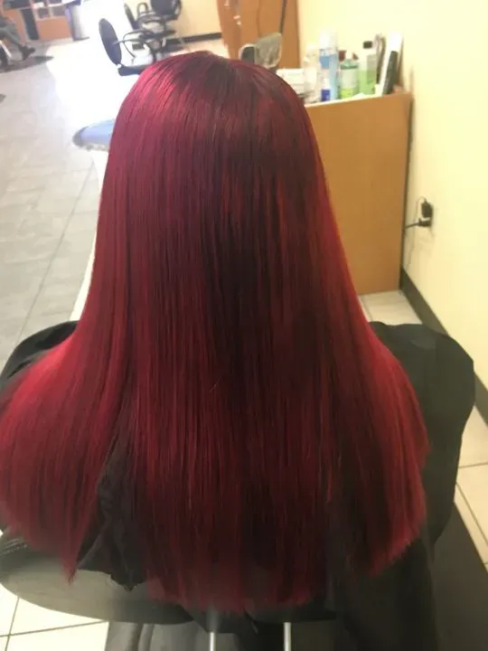 https://cdn.salonspotlight.com/photos/XC8BdFZddApDeWeQvIAb/d78770e0-6b0c-47da-aadb-cd99bbadfb4b_720x720