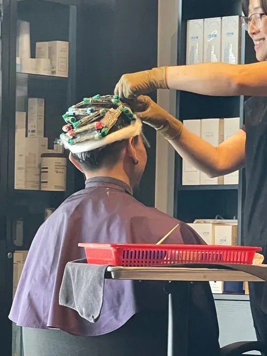 https://cdn.salonspotlight.com/photos/XJcRd578efXB9WnJLAQ9/9fa68160-a042-4427-8a36-f76de57c2456_720x720