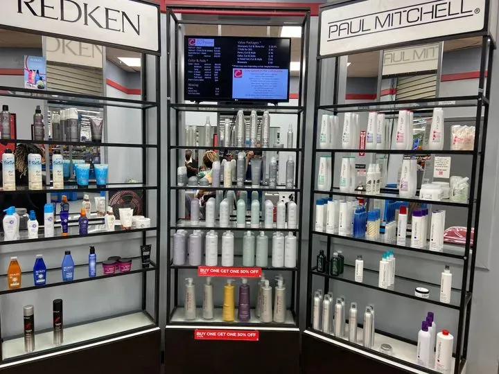 https://cdn.salonspotlight.com/photos/XNeB6D4nE8Gg41lCwLtd/533d3d60-cd62-4146-8980-58d1207f6c3f_720x720