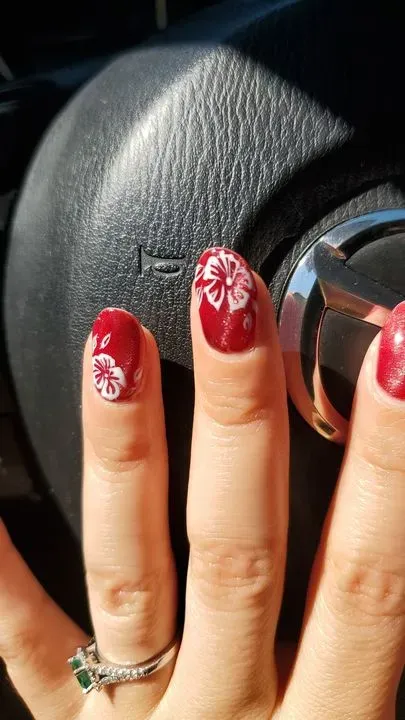 https://cdn.salonspotlight.com/photos/XNnf33cMrAL6hAgXoSyc/a801fbc5-f7ce-49a9-9fe7-d2b8fcf36c94_720x720