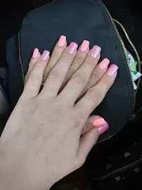 https://cdn.salonspotlight.com/photos/XR6Ck2BC7JpuAwo8dpTx/2ad26716-85eb-48c6-9079-4a2479bcdeef_720x720