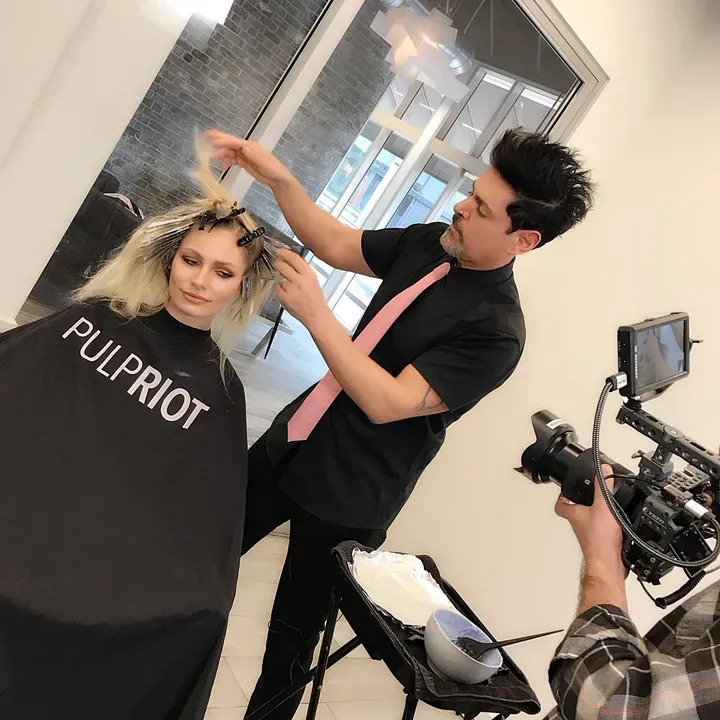 https://cdn.salonspotlight.com/photos/XSoGPz7AfCxwG6KBMavD/56168044-0162-438a-9b00-87b977573628_720x720