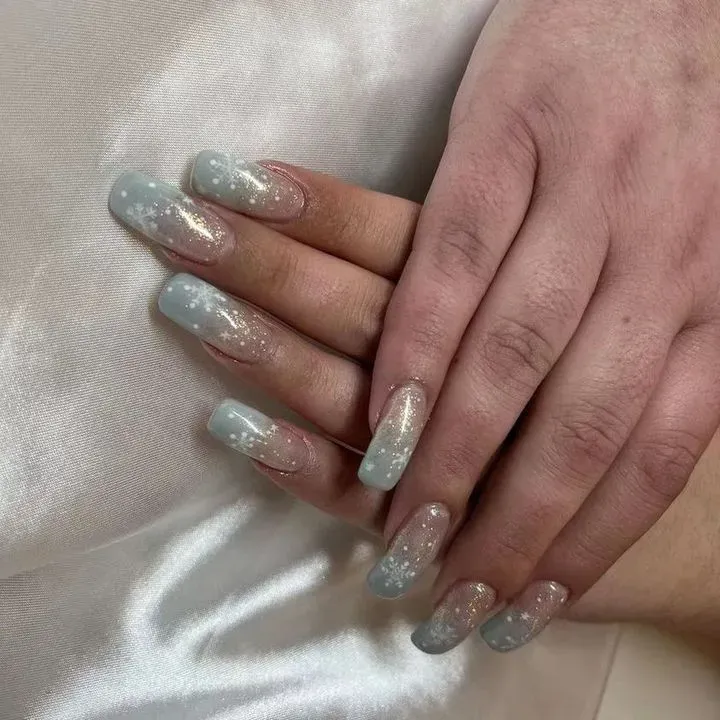 https://cdn.salonspotlight.com/photos/XTOqvHqHlmzsEc5jiiPT/4fea7247-9d0f-422f-aafd-723447d3b3da_720x720