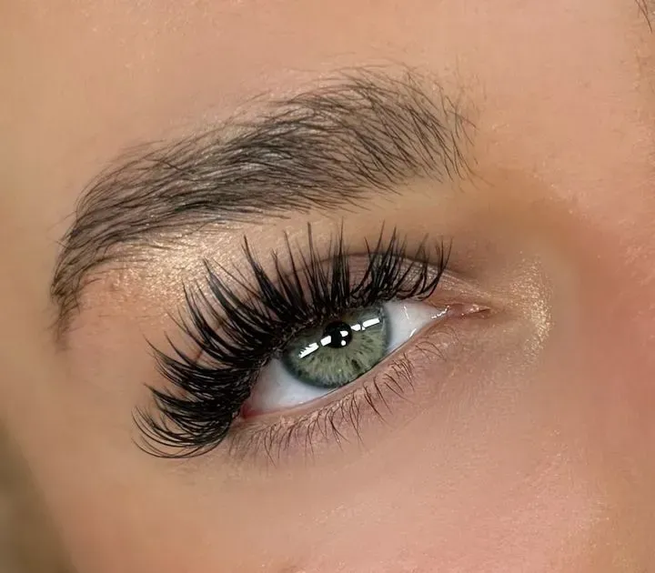 https://cdn.salonspotlight.com/photos/XYqs7hsGriSHn4Kb4umi/78e2478d-6f63-4a97-81ee-9b8c43650f04_720x720