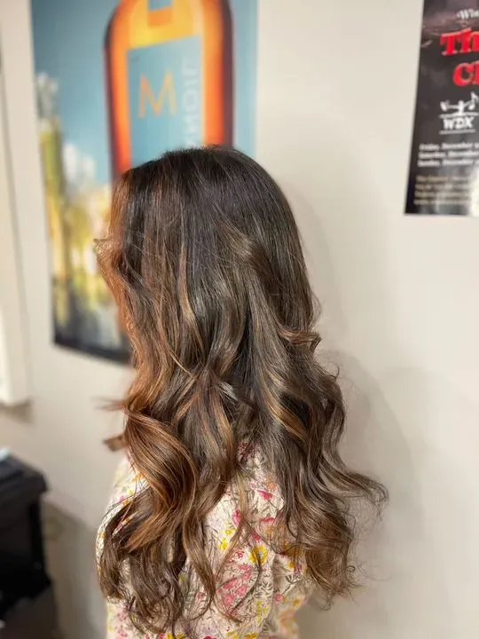 https://cdn.salonspotlight.com/photos/Xai0mqIv0IdMfMgGOkrF/a4dd1984-026a-4763-bc7f-5a53f8b9db1f_720x720