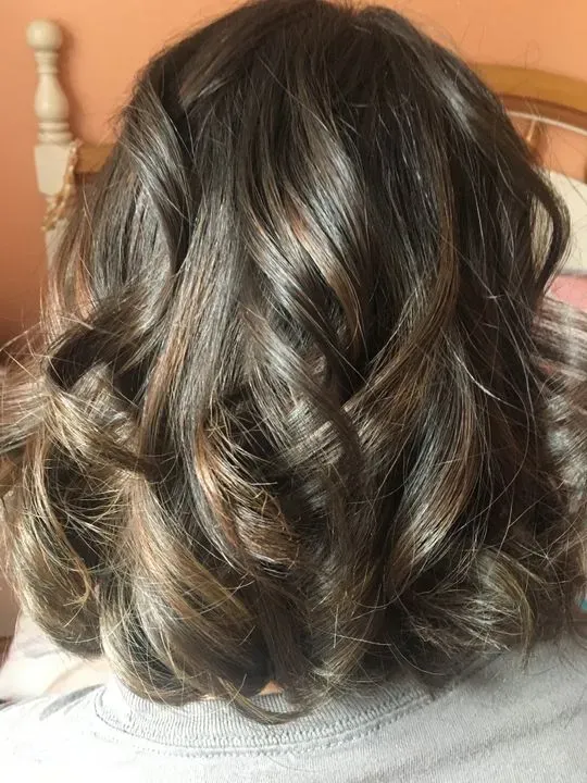https://cdn.salonspotlight.com/photos/XpETnWnO62QB6qKuAZKR/282d5bb5-a6b9-48c5-bf12-137f30f81c50_720x720