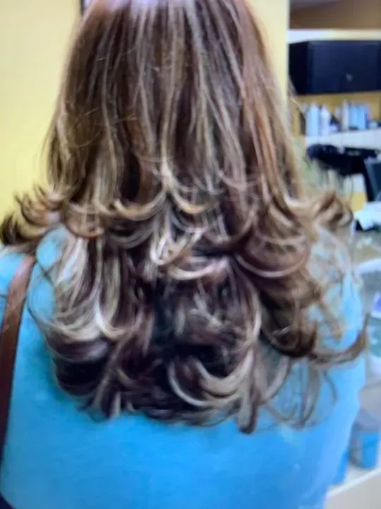 https://cdn.salonspotlight.com/photos/XpETnWnO62QB6qKuAZKR/ab645a74-6615-4e01-ba2b-bb31acb72705_720x720
