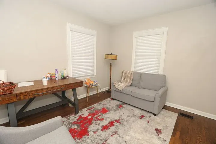https://cdn.salonspotlight.com/photos/XqVB7uAKhwpgkFWcq1H3/7eb2501b-434e-4e4a-ad76-4aec36485fa4_720x720