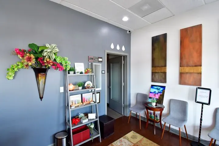 https://cdn.salonspotlight.com/photos/Xqk14gxAxP1jlHJXVLwI/45797b37-3eaf-4b8f-8452-c4e6e3de8678_720x720