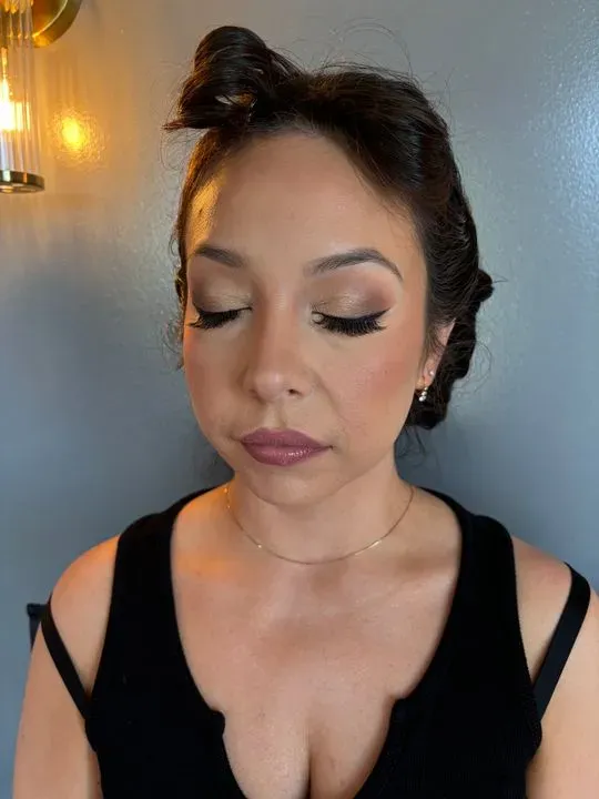 https://cdn.salonspotlight.com/photos/XsFMR0p8hkUC4FICWHEx/9b7add67-d1be-4d02-bd15-100b069d1451_720x720