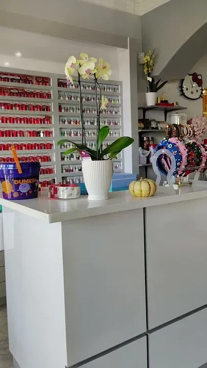 https://cdn.salonspotlight.com/photos/XsGnbL2vx5bFALF80uvm/7fd883ae-23fe-4c87-b35b-aec10cbc5905_720x720