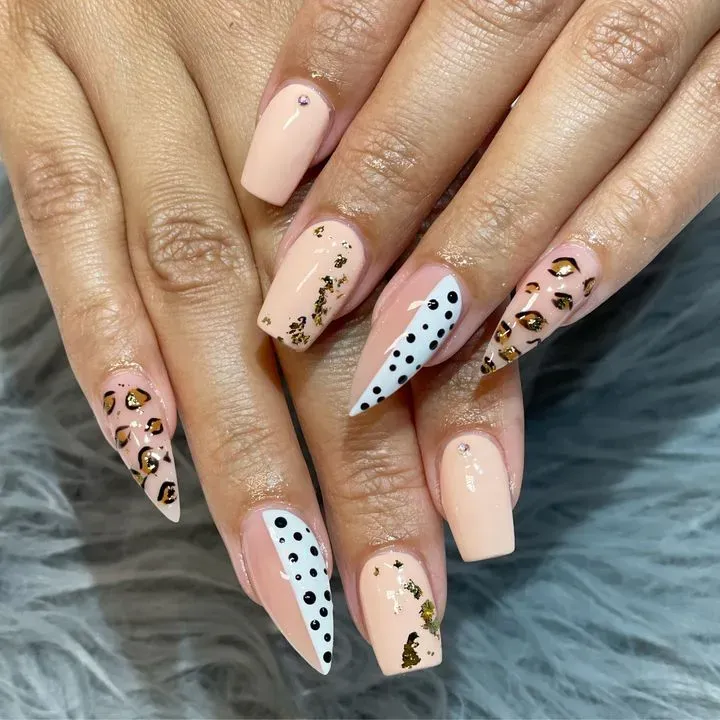 https://cdn.salonspotlight.com/photos/XsGnbL2vx5bFALF80uvm/b95b188e-2661-423b-92d2-64005135a5dc_720x720