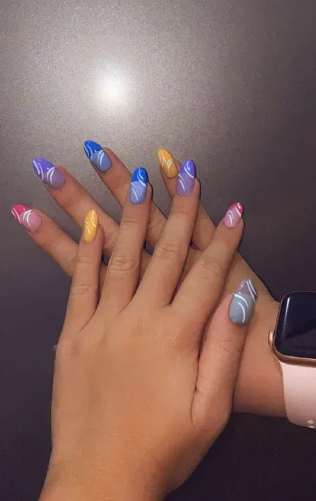 https://cdn.salonspotlight.com/photos/XsWEywLOt0N6aEONJDSL/8684b1e2-ca9f-47b7-bc65-dff1f1690d1f_720x720