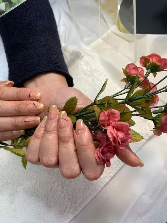 https://cdn.salonspotlight.com/photos/XuPwCThqTe0z20ix3cbl/79089326-c5a3-4312-bd46-e64f0d31b8a4_720x720