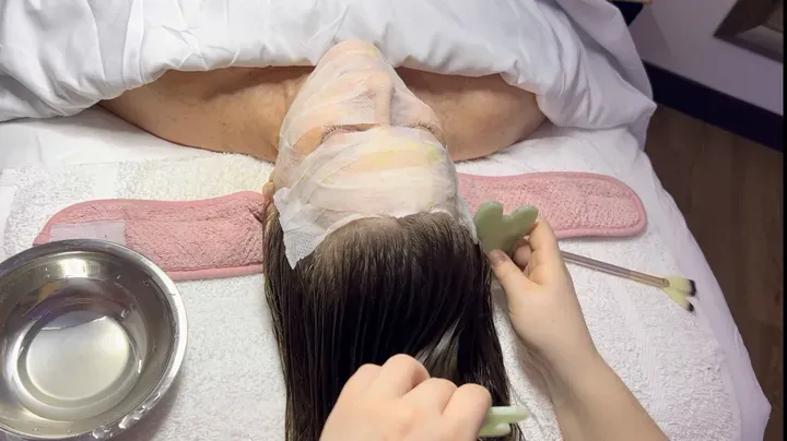 https://cdn.salonspotlight.com/photos/XvpuTAFh1woyPwdwSMx4/1520d7f4-3389-4783-9973-74187c288663_720x720