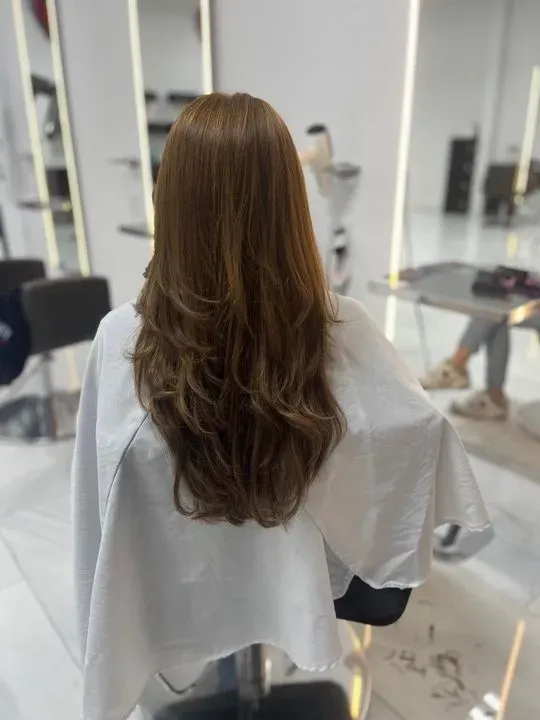 https://cdn.salonspotlight.com/photos/Xw1V6wCrH7jYsLVUNQz3/11a4cb86-c988-4bd8-bc36-6c35b7e44f5f_720x720