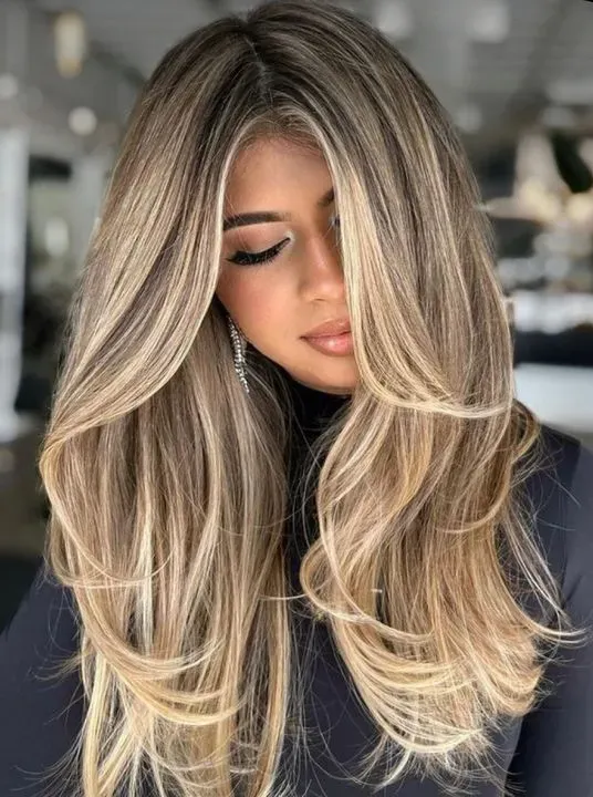https://cdn.salonspotlight.com/photos/Xw1V6wCrH7jYsLVUNQz3/d216eb65-c523-4abf-b426-b3a8810bf4d6_720x720