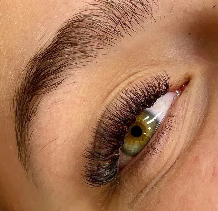 https://cdn.salonspotlight.com/photos/XxvDvEoCMPfPHKxk91r5/5bd990f6-16b6-492c-92f5-2c56197b0826_720x720