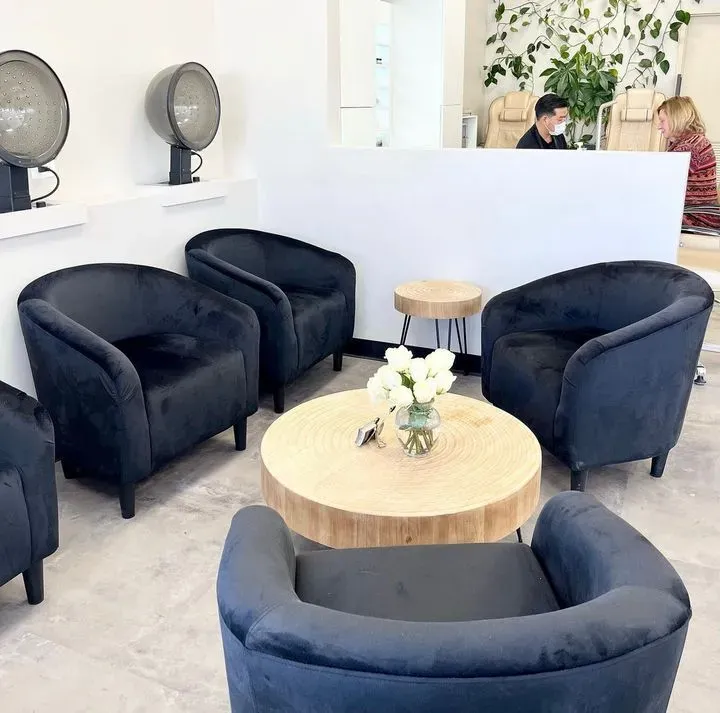 https://cdn.salonspotlight.com/photos/XyBsOMdIuwazumC0pwdl/2446755c-7e96-4d7a-93bb-a9ce3c239fac_720x720