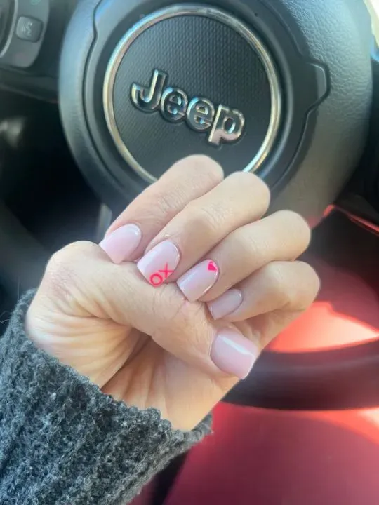 https://cdn.salonspotlight.com/photos/Y0kqGFxityR4zHqFMPNo/26aa1faa-edc4-4652-b9aa-598c2d05c121_720x720