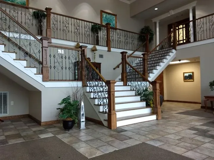 https://cdn.salonspotlight.com/photos/Y2ZX8fmEfpbFhbBY17J7/bd65844c-9c76-461b-8eea-0b3891851af6_720x720