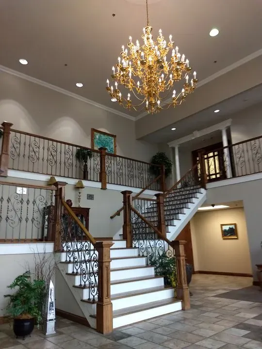 https://cdn.salonspotlight.com/photos/Y2ZX8fmEfpbFhbBY17J7/cbd1ace6-d6fd-4ac5-a3b0-899c5d9d4bad_720x720