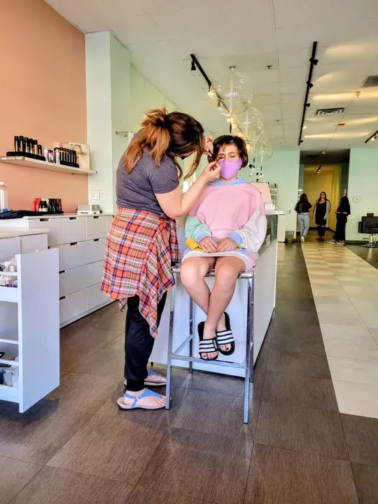 https://cdn.salonspotlight.com/photos/Y3aAHrBp5DsxJAjnP7w1/3199035a-6f2b-49b1-8701-2909576969af_720x720