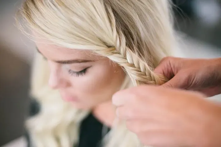 https://cdn.salonspotlight.com/photos/Y3aAHrBp5DsxJAjnP7w1/b15eb044-a654-4a35-a56c-d9825e8f8467_720x720