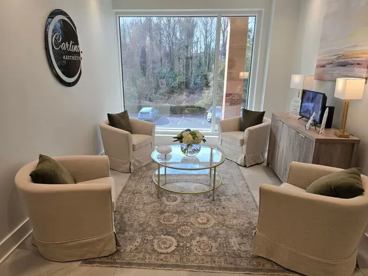 https://cdn.salonspotlight.com/photos/Y4pS97ZC0NDQv24IbNfv/a10a59fe-0f2e-415f-a649-2dc01287cfa1_720x720