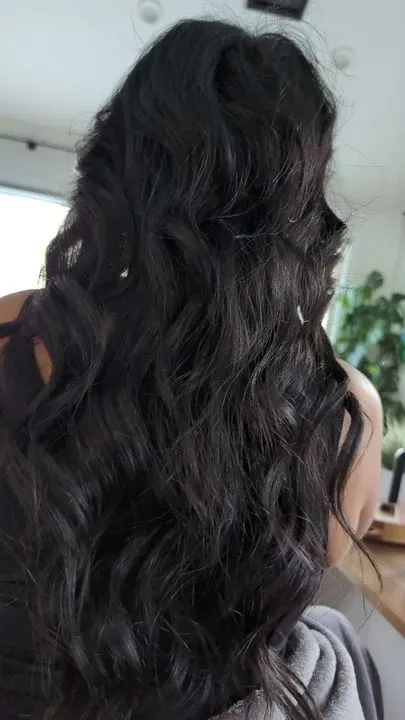 https://cdn.salonspotlight.com/photos/Y9YynmQktKoV3KGWNSbP/d49a9819-2840-4cb9-a2b0-161df753e79b_720x720