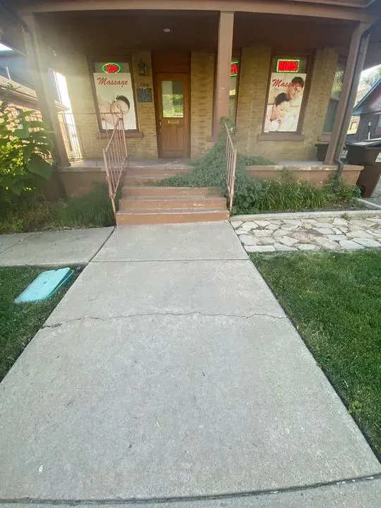 https://cdn.salonspotlight.com/photos/YB0Mct518hVnfFFOPTHg/40e0979b-992c-4d00-9cd2-c09512545c82_720x720