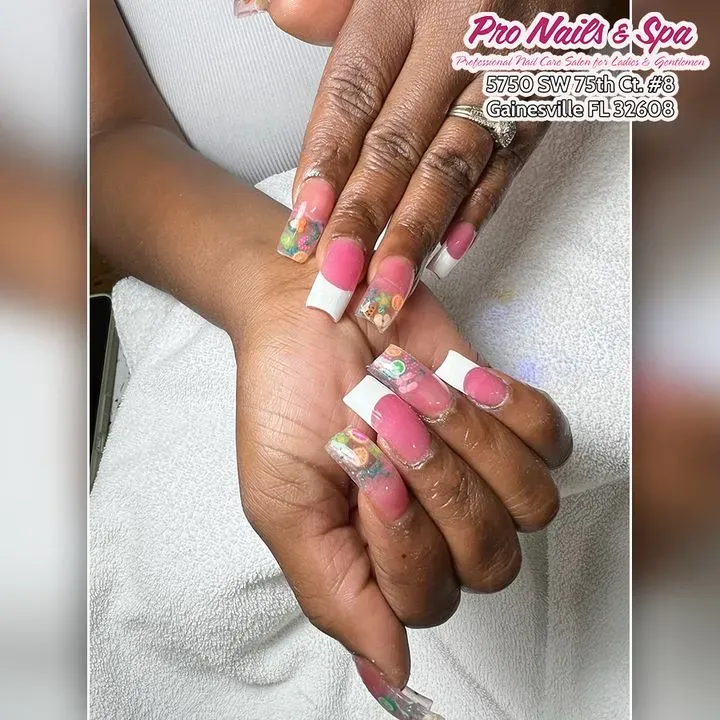 https://cdn.salonspotlight.com/photos/YB5yEFZA8Kh5q1fW7bHh/253292cd-04ac-49ed-bd9a-d10badce2e4a_720x720