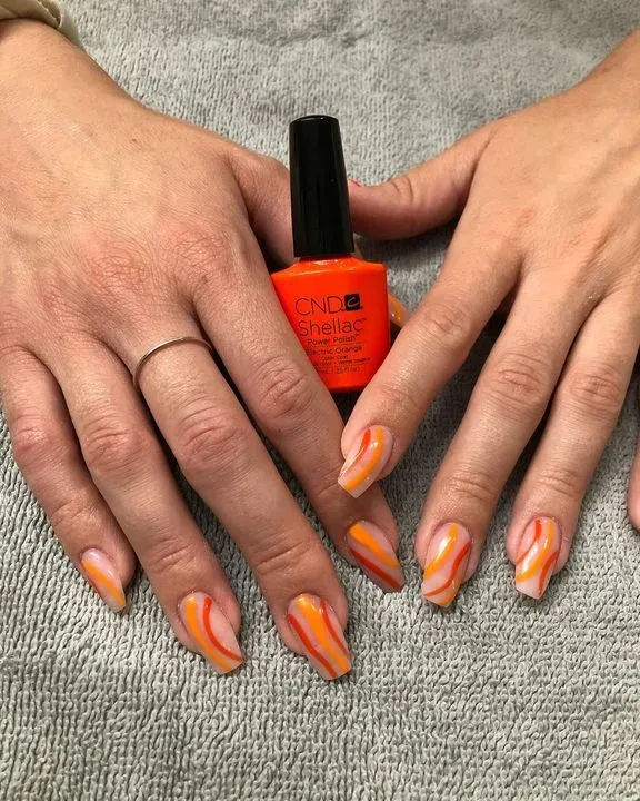 https://cdn.salonspotlight.com/photos/YBM3BlnZd4uYBXiNl7sv/e22b3fbb-c669-47cc-9889-28ee2328ea63_720x720