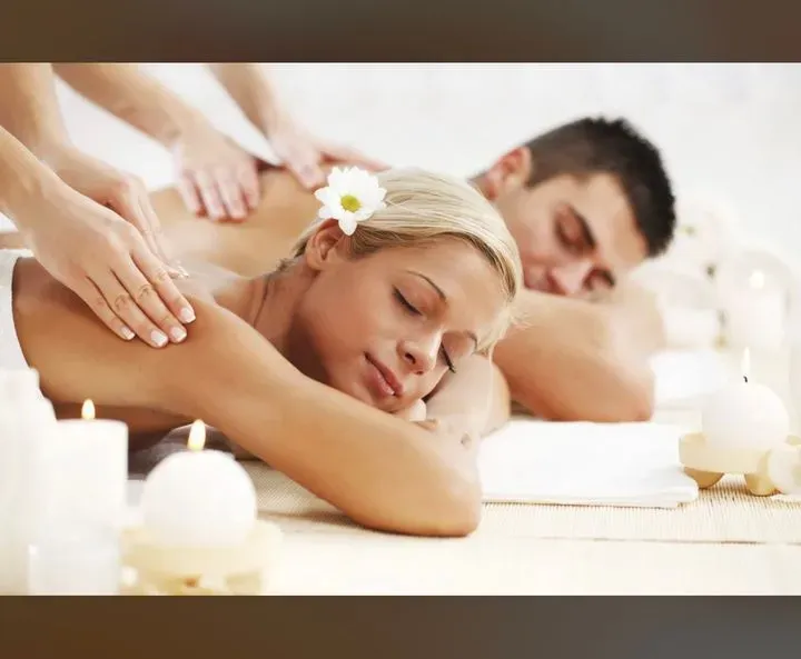 https://cdn.salonspotlight.com/photos/YCHUOyTbqt6V2NHbBRCK/e78be934-456e-4b9c-8971-e540ff6453d4_720x720