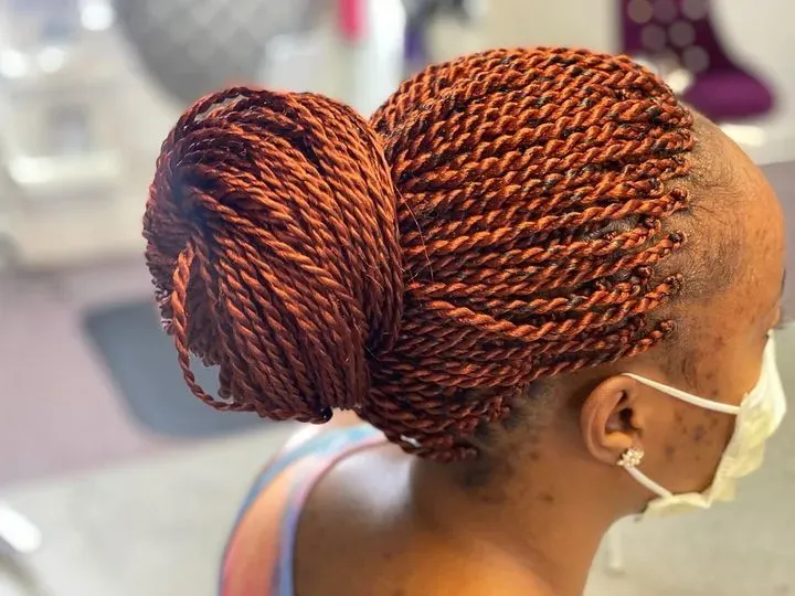 https://cdn.salonspotlight.com/photos/YDZV5TYPPcpryuxIkvuq/b6f31e6a-3f28-4ff0-a409-f45a7e3718fa_720x720