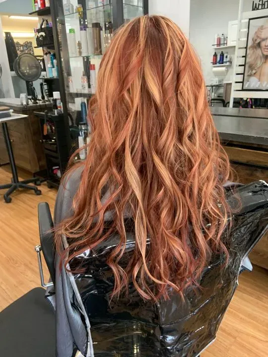https://cdn.salonspotlight.com/photos/YFRCxkSoaCYhwSGXGvjj/1261b9b3-c022-4572-886e-ce6652d5425b_720x720