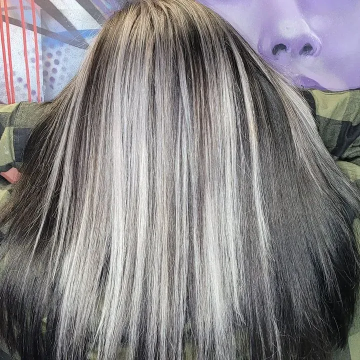 https://cdn.salonspotlight.com/photos/YFeJ5J6vwEZGiBc5Uumo/28cc7329-0793-4d69-9e26-ff0e5b3eeeac_720x720