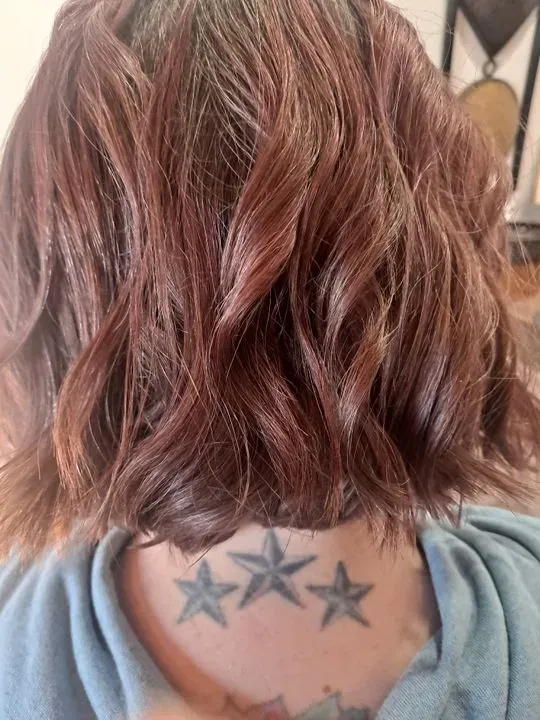 https://cdn.salonspotlight.com/photos/YH7yQpsDDUwQrClI3HPj/e3ea9d83-52e5-41fa-9dbf-b6ee2bad5278_720x720