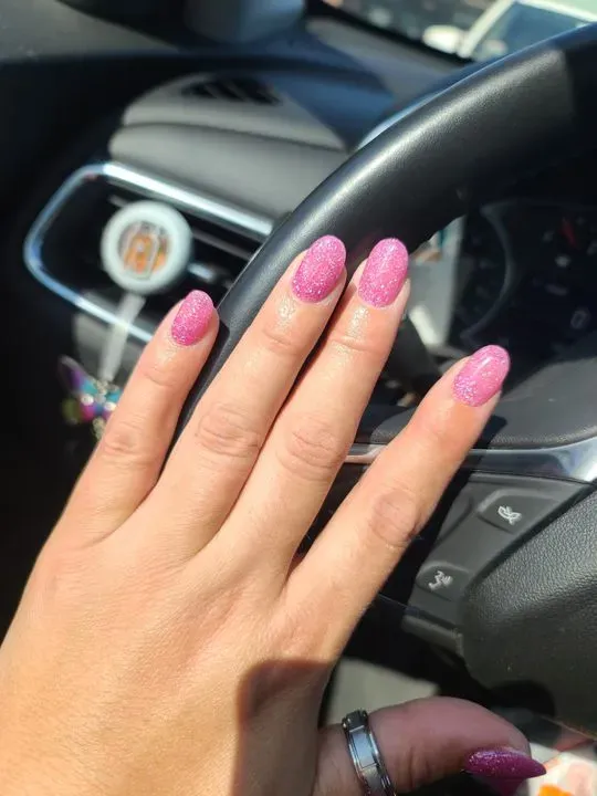 https://cdn.salonspotlight.com/photos/YHcELEtYtSWybGuRWRlf/03916a29-80e4-4c9b-ba63-9adea218ab66_720x720