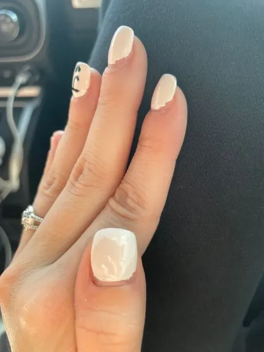 https://cdn.salonspotlight.com/photos/YHcELEtYtSWybGuRWRlf/0b3b162f-48e8-45eb-96e8-d8acf4fefdf0_720x720