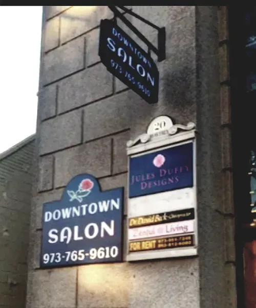 https://cdn.salonspotlight.com/photos/YIguk9o1eafyrTH0UEl6/29fa860a-5188-4ca8-bf4f-0d5e614131d9_720x720