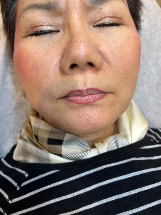 https://cdn.salonspotlight.com/photos/YM83N23YwMANK5Gv0xzI/8fca7078-45ba-413c-988b-d7a1f7ff2744_720x720