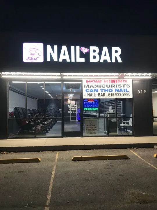 https://cdn.salonspotlight.com/photos/YMrc4YiwIk6HyYcAl8qy/c67edde1-6a38-4001-a973-101e8131186a_720x720