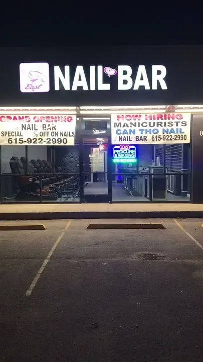 https://cdn.salonspotlight.com/photos/YMrc4YiwIk6HyYcAl8qy/fc880936-90e8-4e90-a7e1-fac665aba711_720x720