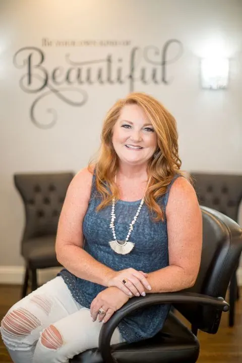 https://cdn.salonspotlight.com/photos/YNzIhTDJKNEPC2JhoTZN/6601e47f-a99a-408b-be65-163b3ac0e8e1_720x720