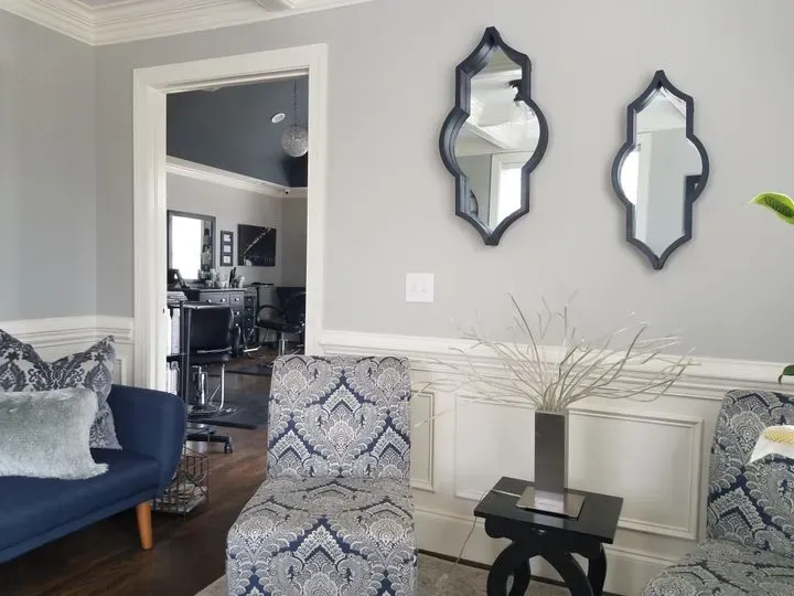 https://cdn.salonspotlight.com/photos/YNzIhTDJKNEPC2JhoTZN/d3067893-cefb-4df7-b9f8-94035161096d_720x720