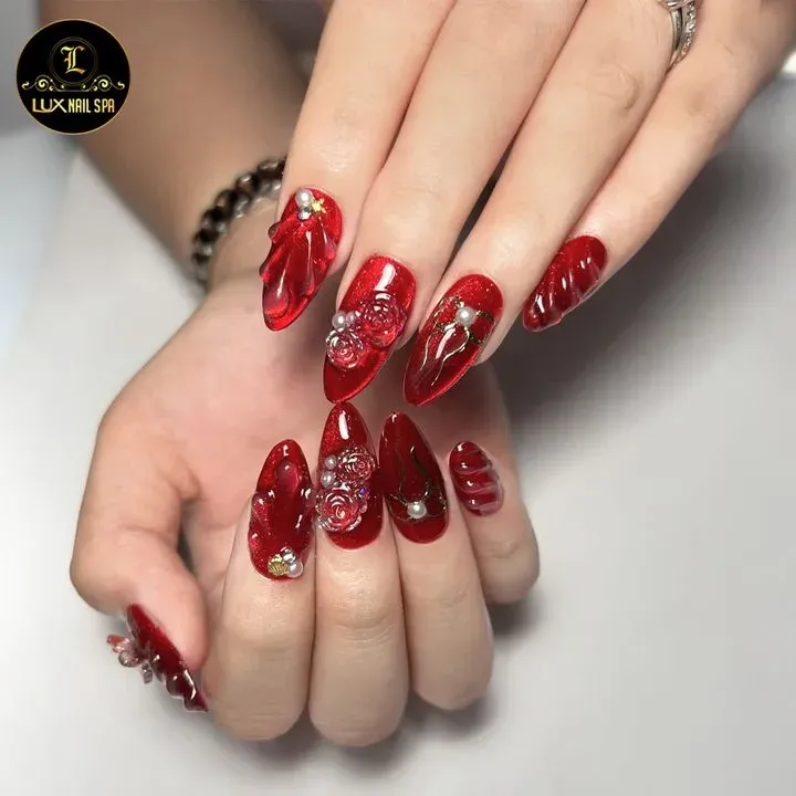https://cdn.salonspotlight.com/photos/YOZ6wATACSzeihL6bQ3h/dc6661e0-740f-4f4c-be23-2ed665e4fd45_720x720