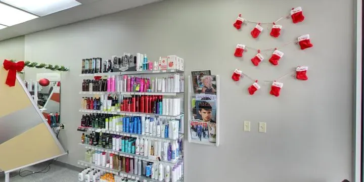 https://cdn.salonspotlight.com/photos/YRWQESZWbl41GG9vGooz/8b3d8391-f951-4484-a33f-5ecc3f192345_720x720